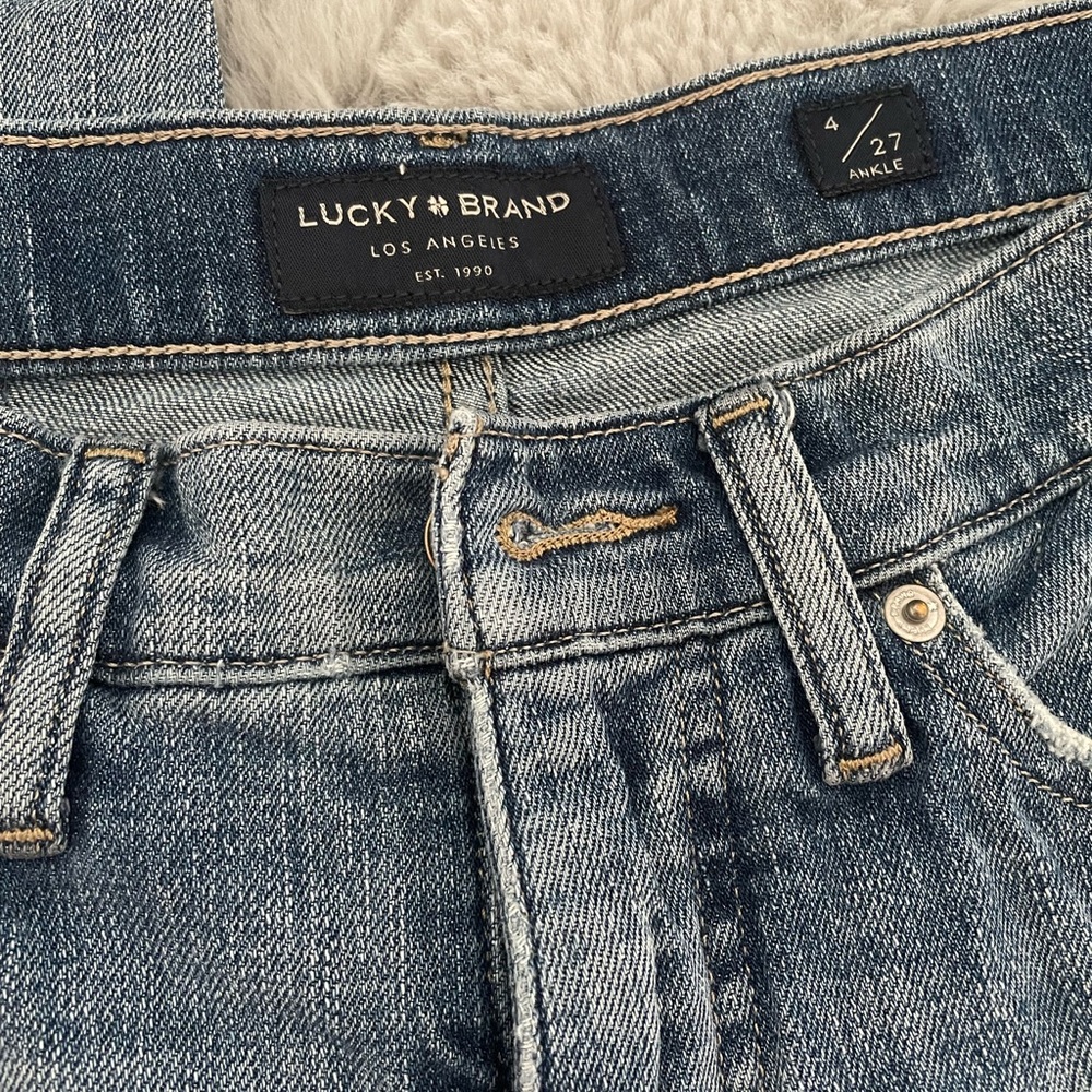 Lucky Brand Women's Classic Blue Ankle Jeans